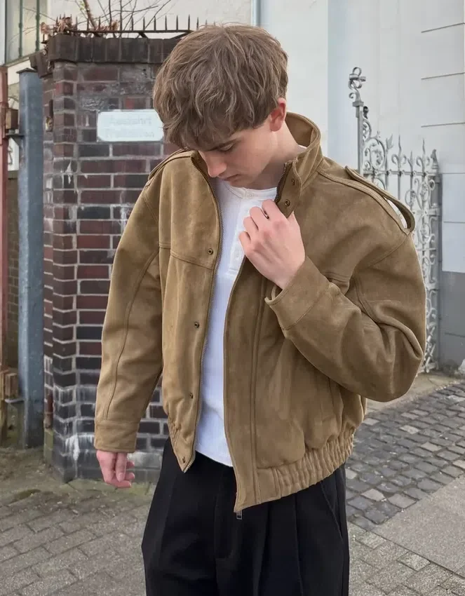 Jacke aus Kunstwildleder Jacke aus Kunstwildleder