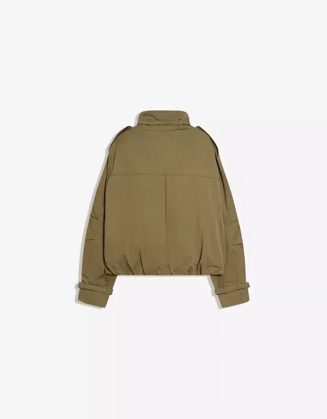 Jacke mit gerafften Schnallen Jacke mit gerafften Schnallen