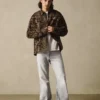Jeans mit geradem Bein und ausgestelltem Saum – Jeans Jeans mit geradem Bein und ausgestelltem Saum – Jeans