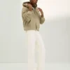 Jeans mit geradem Bein und ausgestelltem Saum – Jeans