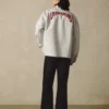 Jeans mit geradem Bein und ausgestelltem Saum – Jeans