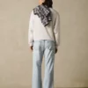 Jeans mit geradem Bein und ausgestelltem Saum – Jeans