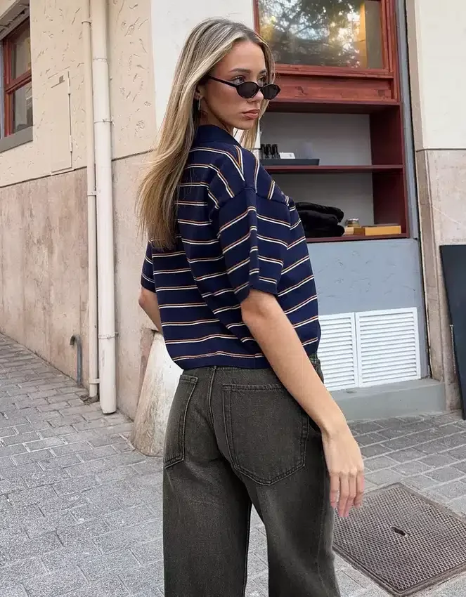 Jeans mit hoher Taille, Straight-Schnitt und Wide Leg – Hose Jeans mit hoher Taille, Straight-Schnitt und Wide Leg – Hose