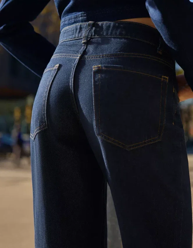 Jeans mit hoher Taille, Straight-Schnitt und Wide Leg – Hosen – Damen Jeans mit hoher Taille, Straight-Schnitt und Wide Leg – Hosen – Damen