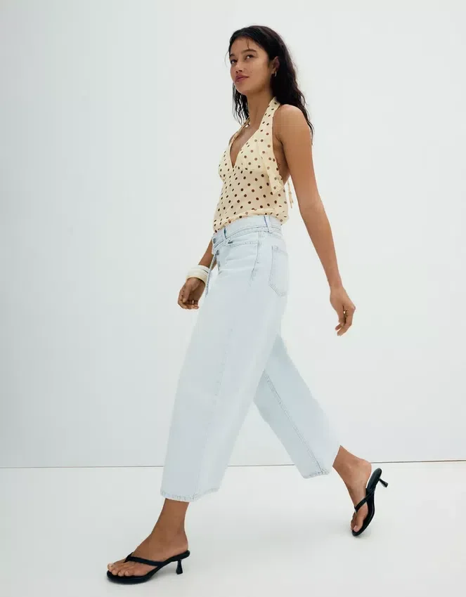 Jeans mit hoher Taille und Wide Leg-Bein Jeans mit hoher Taille und Wide Leg-Bein