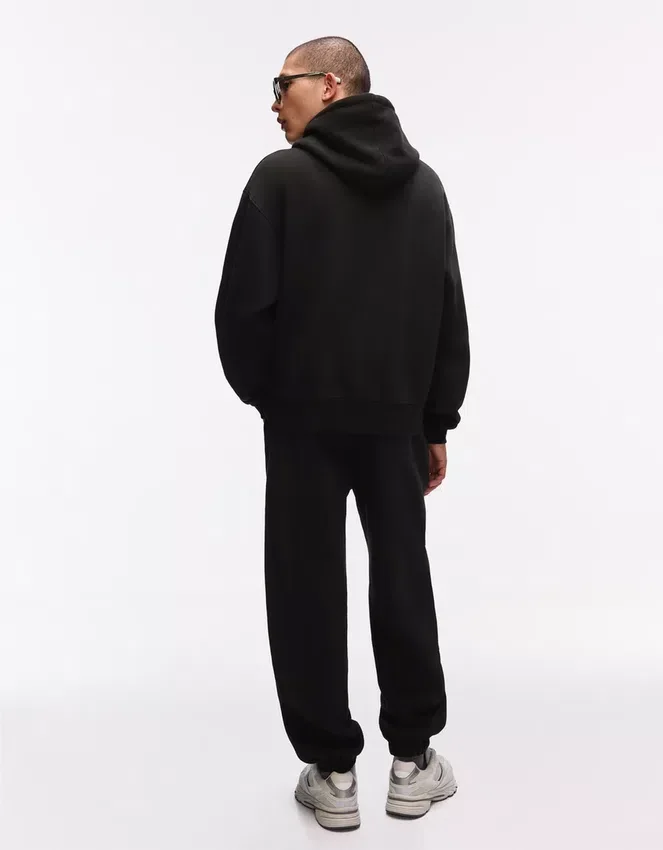 Kapuzen-Sweatshirt – Sweatshirts und Hoodies Kapuzen-Sweatshirt – Sweatshirts und Hoodies