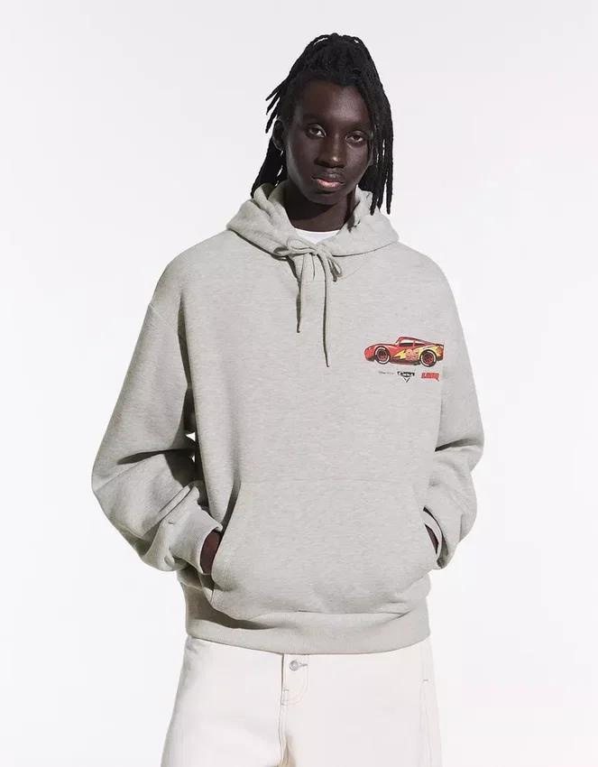 Kapuzenpullover mit Auto-Print – Sweatshirts und Hoodies Kapuzenpullover mit Auto-Print – Sweatshirts und Hoodies