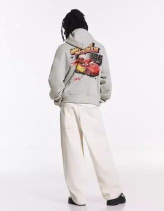 Kapuzenpullover mit Auto-Print – Sweatshirts und Hoodies Kapuzenpullover mit Auto-Print – Sweatshirts und Hoodies