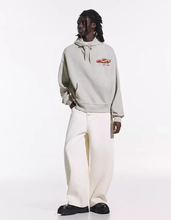 Kapuzenpullover mit Auto-Print – Sweatshirts und Hoodies Kapuzenpullover mit Auto-Print – Sweatshirts und Hoodies