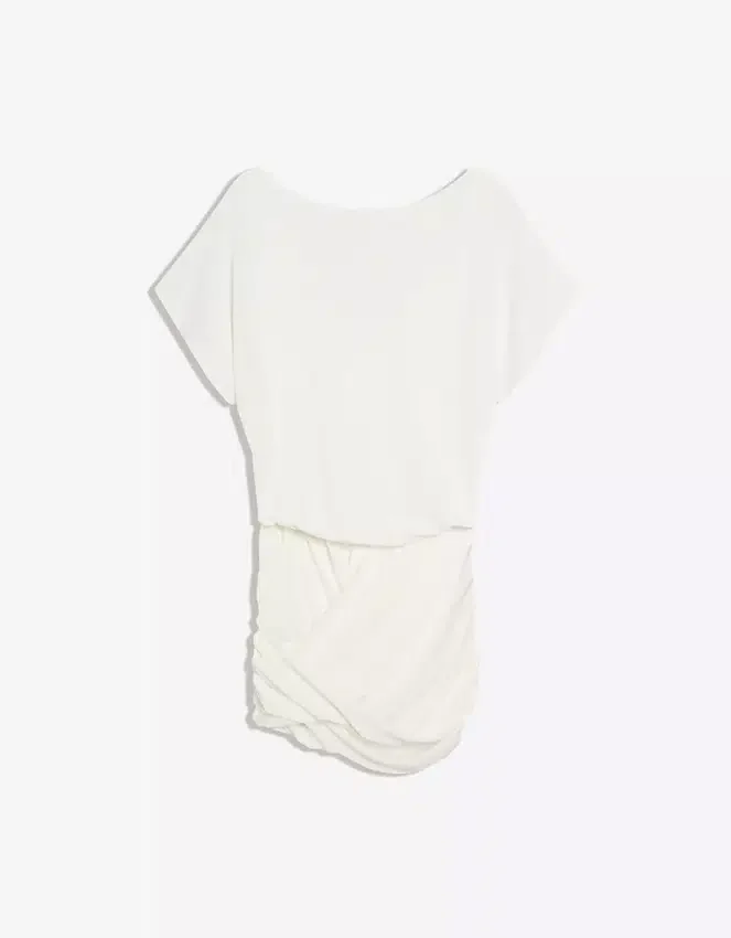 Kleid mit offenem Rücken und drapiertem Rock Kleid mit offenem Rücken und drapiertem Rock