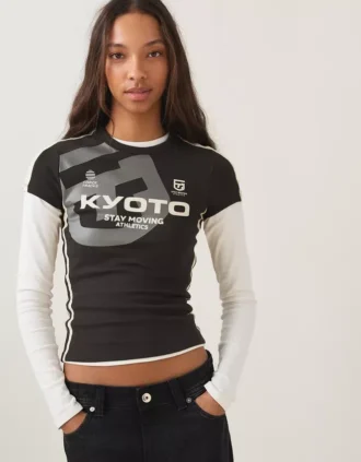 Kurzarm-T-Shirt mit Sportprint – T-Shirts