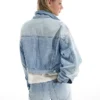 Kurze Denim-Jacke mit Strasssteinen – Jacken und Trenchcoats Kurze Denim-Jacke mit Strasssteinen – Jacken und Trenchcoats