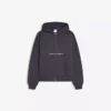 Kurzes Sweatshirt mit Reißverschluss und Print in Boxy-Fit – Sweatshirts und Hoodies Kurzes Sweatshirt mit Reißverschluss und Print in Boxy-Fit – Sweatshirts und Hoodies