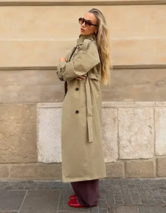 Langer Trenchcoat mit Gürtel Langer Trenchcoat mit Gürtel