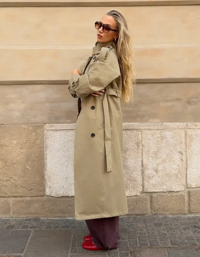 Langer Trenchcoat mit Gürtel Langer Trenchcoat mit Gürtel