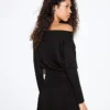Langärmliges Minikleid mit Schärpe