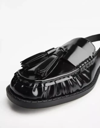 Loafer ohne Fersenriemen mit Quasten