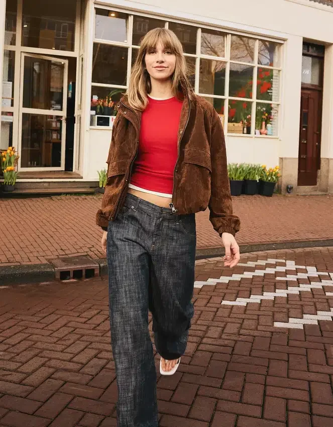 Low-Rise Boyfriend-Jeans mit Struktur – Hose Low-Rise Boyfriend-Jeans mit Struktur – Hose