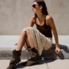 Lässige Stiefeletten mit Kitten-Heel – Stiefel und Stiefeletten