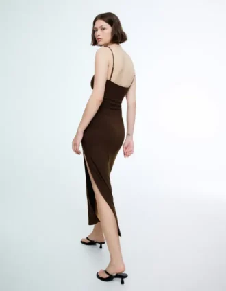 Midi-Kleid mit Rüschen und Trägern