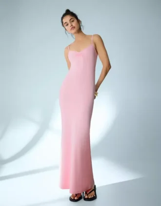 Midi-Kleid mit Trägern und Raffungen – Kleider und Overalls