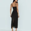 Midi-Kleid mit Trägern und Spitze – Kleider und Overalls