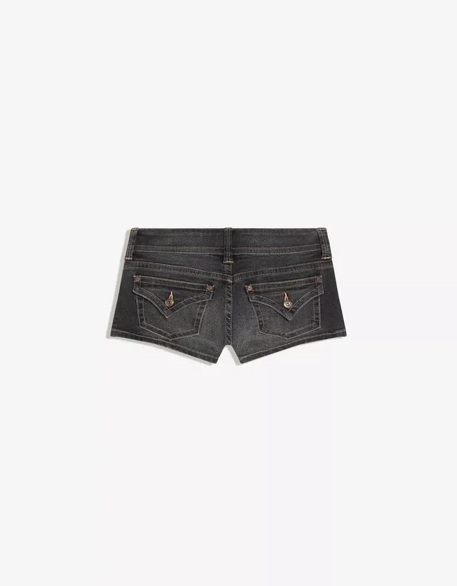 Mini-Denim-Shorts Mini-Denim-Shorts
