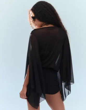 Minikleid mit Flügelärmeln