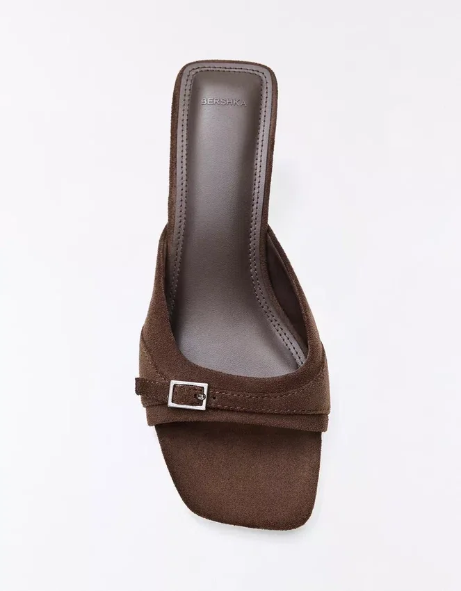 Mules mit Schnallenabsatz – Damen Mules mit Schnallenabsatz – Damen