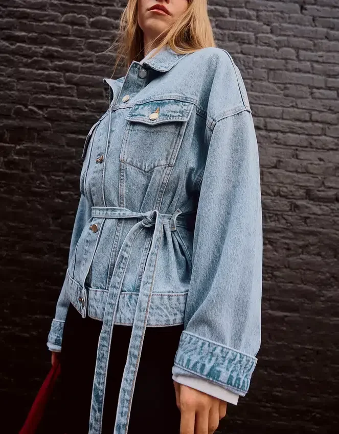 Oversize-Denim-Jeansjacke – Jacken und Trenchcoats Oversize-Denim-Jeansjacke – Jacken und Trenchcoats