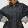 Oversize-Denim-Jeansjacke mit Struktur – Jacken und Trenchcoats Oversize-Denim-Jeansjacke mit Struktur – Jacken und Trenchcoats