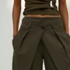 Plissee-Hose mit Doppelknopf – Hose