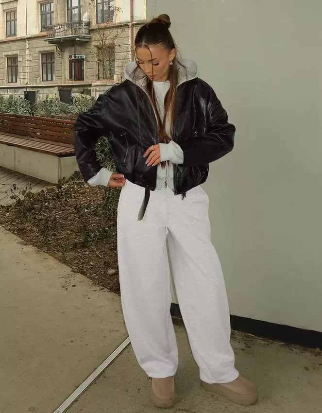 Plüsch-Hose mit Stoppern – #Bershkastyle – Damen Plüsch-Hose mit Stoppern – #Bershkastyle – Damen
