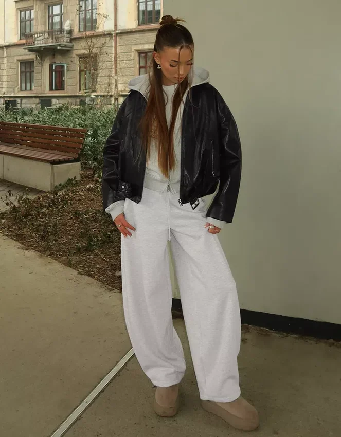 Plüsch-Hose mit Stoppern – #Bershkastyle – Damen Plüsch-Hose mit Stoppern – #Bershkastyle – Damen