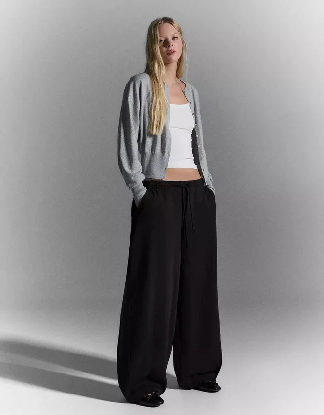 Plüsch-Hose mit Stoppern – Hosen – Damen Plüsch-Hose mit Stoppern – Hosen – Damen
