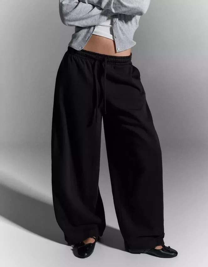 Plüsch-Hose mit Stoppern – Hosen – Damen Plüsch-Hose mit Stoppern – Hosen – Damen