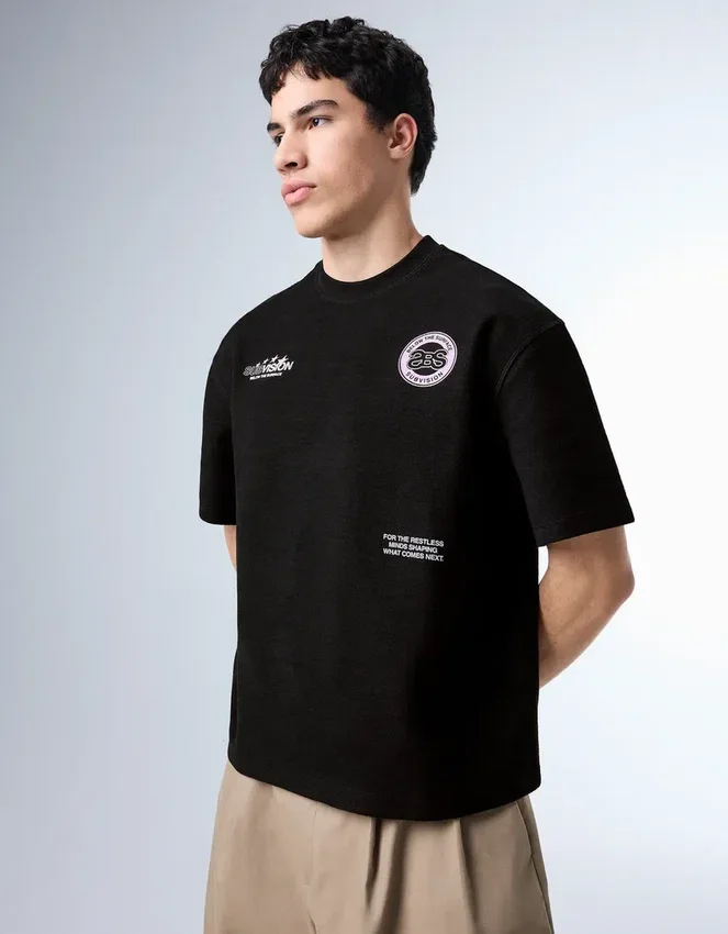 Plüsch-T-Shirt mit Aufdruck – T-Shirts und Poloshirts Plüsch-T-Shirt mit Aufdruck – T-Shirts und Poloshirts