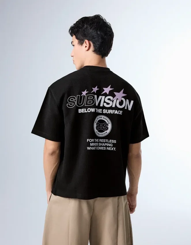 Plüsch-T-Shirt mit Aufdruck – T-Shirts und Poloshirts Plüsch-T-Shirt mit Aufdruck – T-Shirts und Poloshirts
