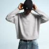 Pullover mit Rundhalsausschnitt – Pullover und Strickjacken Pullover mit Rundhalsausschnitt – Pullover und Strickjacken