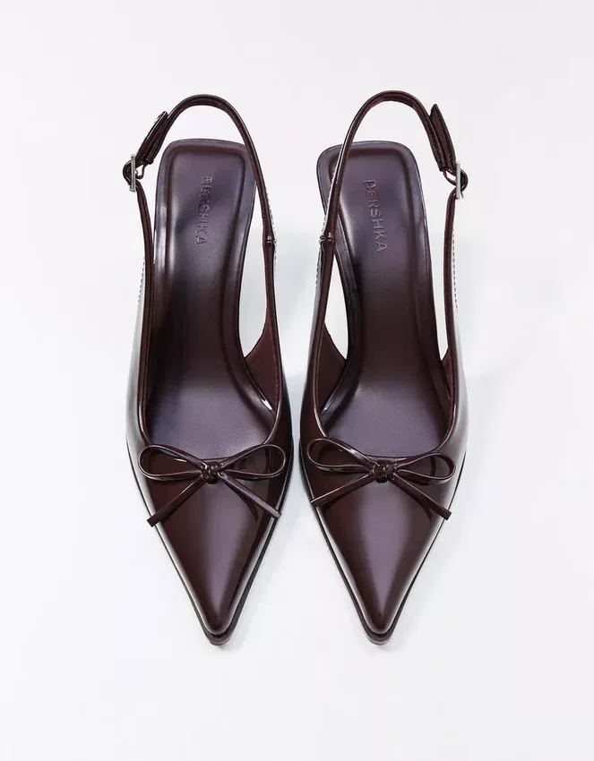 Rückenfreier Schuh mit Kitten-Heel – High Heels Rückenfreier Schuh mit Kitten-Heel – High Heels