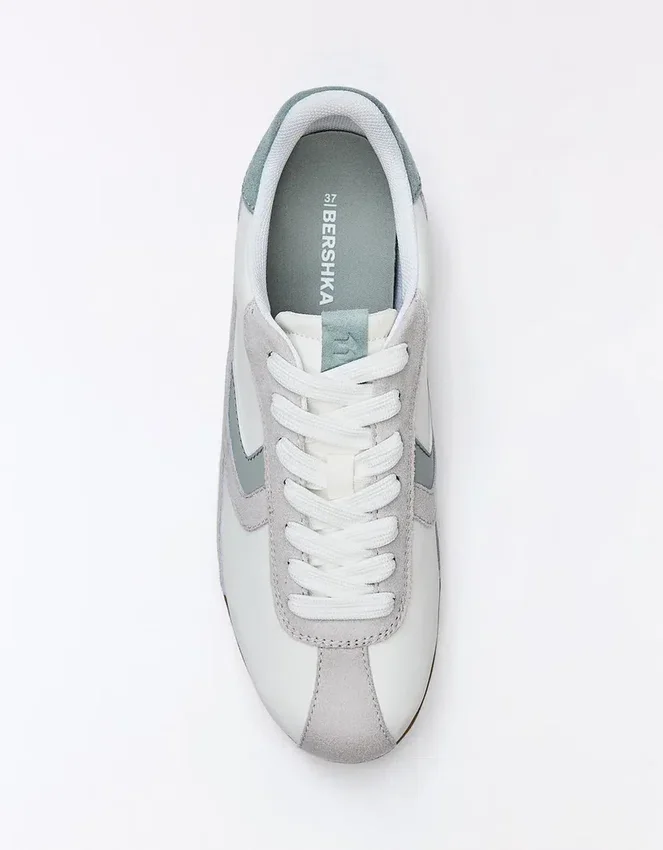 Retro-Sneaker mit dünner Sohle Retro-Sneaker mit dünner Sohle