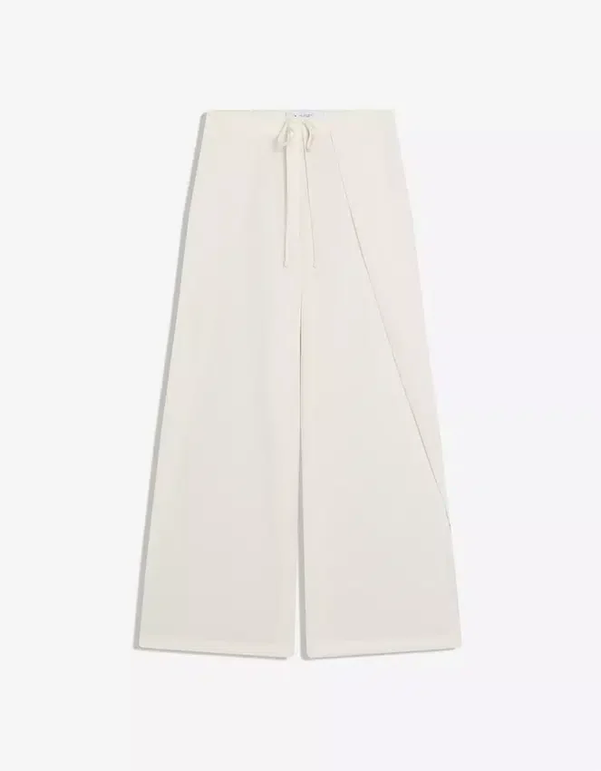 Rustikale Hose mit Wide Leg und Falten Rustikale Hose mit Wide Leg und Falten