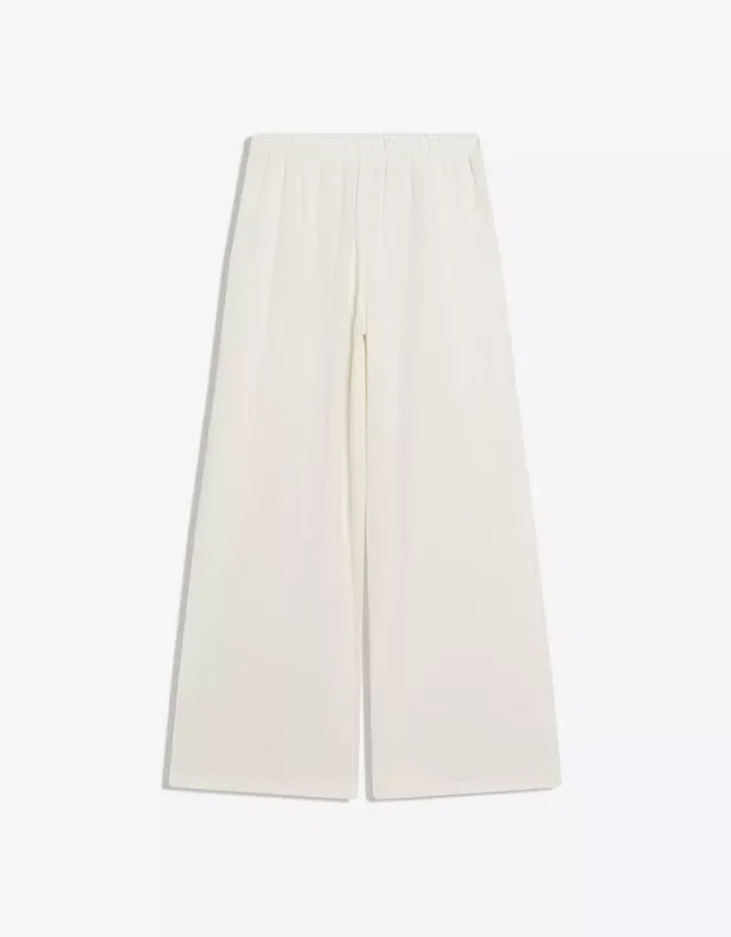 Rustikale Hose mit Wide Leg und Falten Rustikale Hose mit Wide Leg und Falten