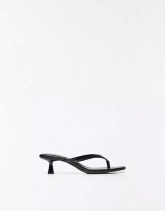 Sandalen mit Fersenriemen – Sandalen mit High Heels