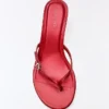 Sandalen mit Fersenriemen und Schnalle – Damen Sandalen mit Fersenriemen und Schnalle – Damen
