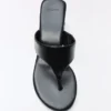 Sandalen mit Keilabsatz – Damen Sandalen mit Keilabsatz – Damen