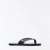 Sandalen mit Tanga-Riemen Sandalen mit Tanga-Riemen