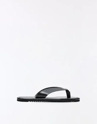 Sandalen mit Tanga-Riemen