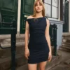 Schulterfreies Denim-Minikleid – Kleider und Overalls