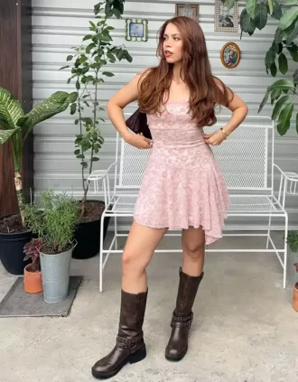 Schulterfreies Minikleid